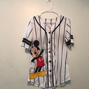Mickey Mouse Disney adult jersey only worn once.